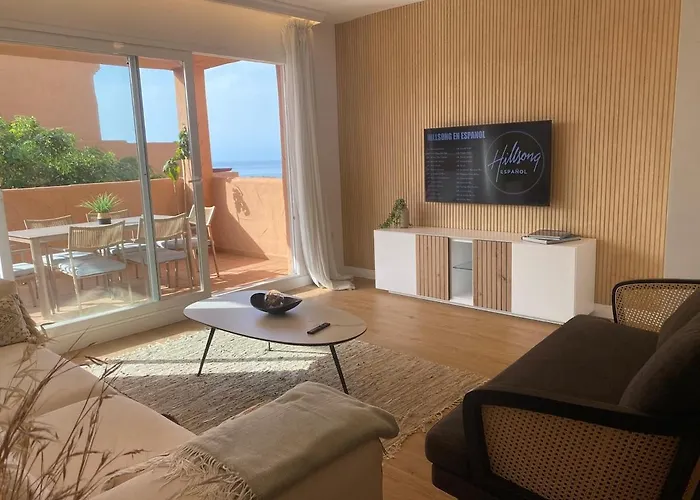 Marbella Modern Flat With Sea Views