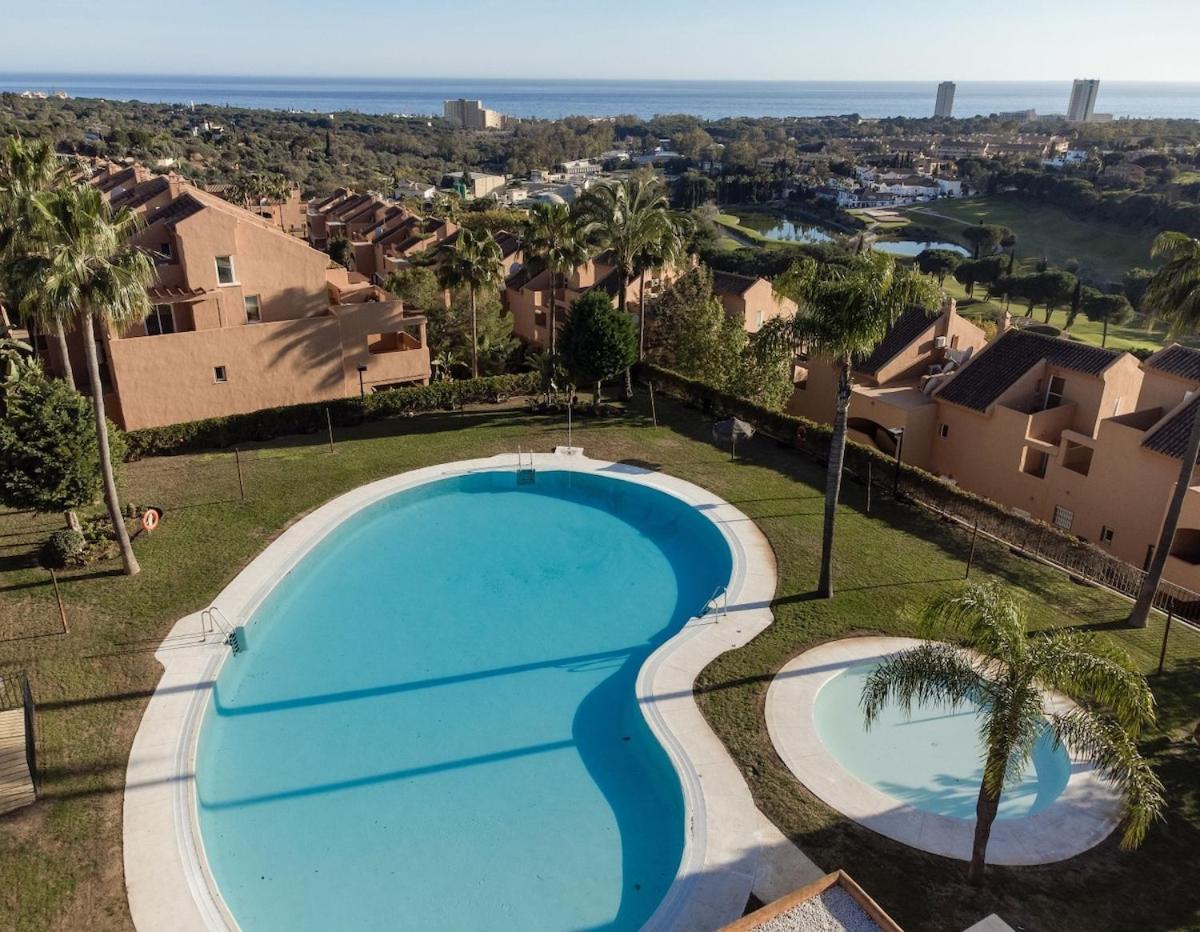 Modern Flat With Sea Views Marbella